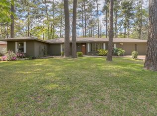 3770 Spring Dr, Huntsville, TX 77340