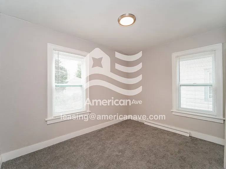 539130_009_wm_-_main_bedroom_12931633.jpg