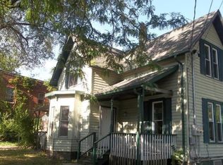703 8th St, Rockford, IL 61104