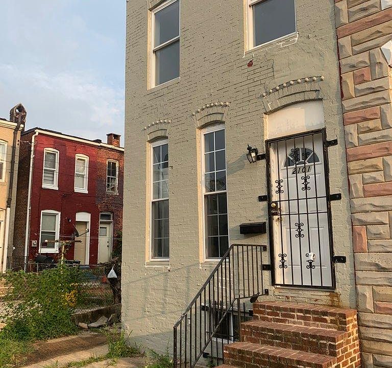 2nd image of 2101 Ridgehill Ave