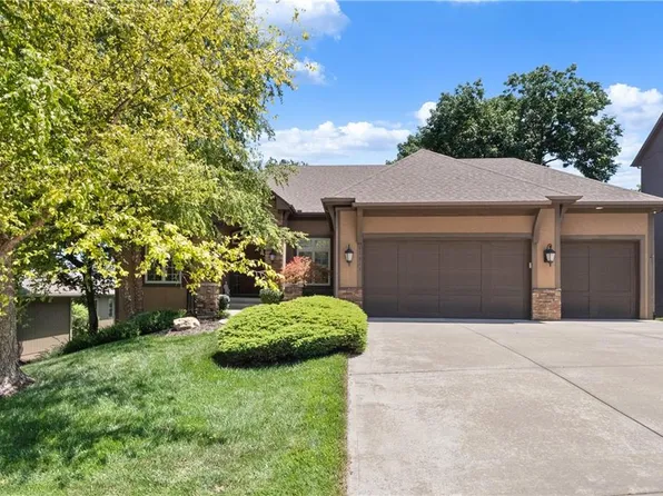 11941 S Barth Rd, Olathe, KS 66061