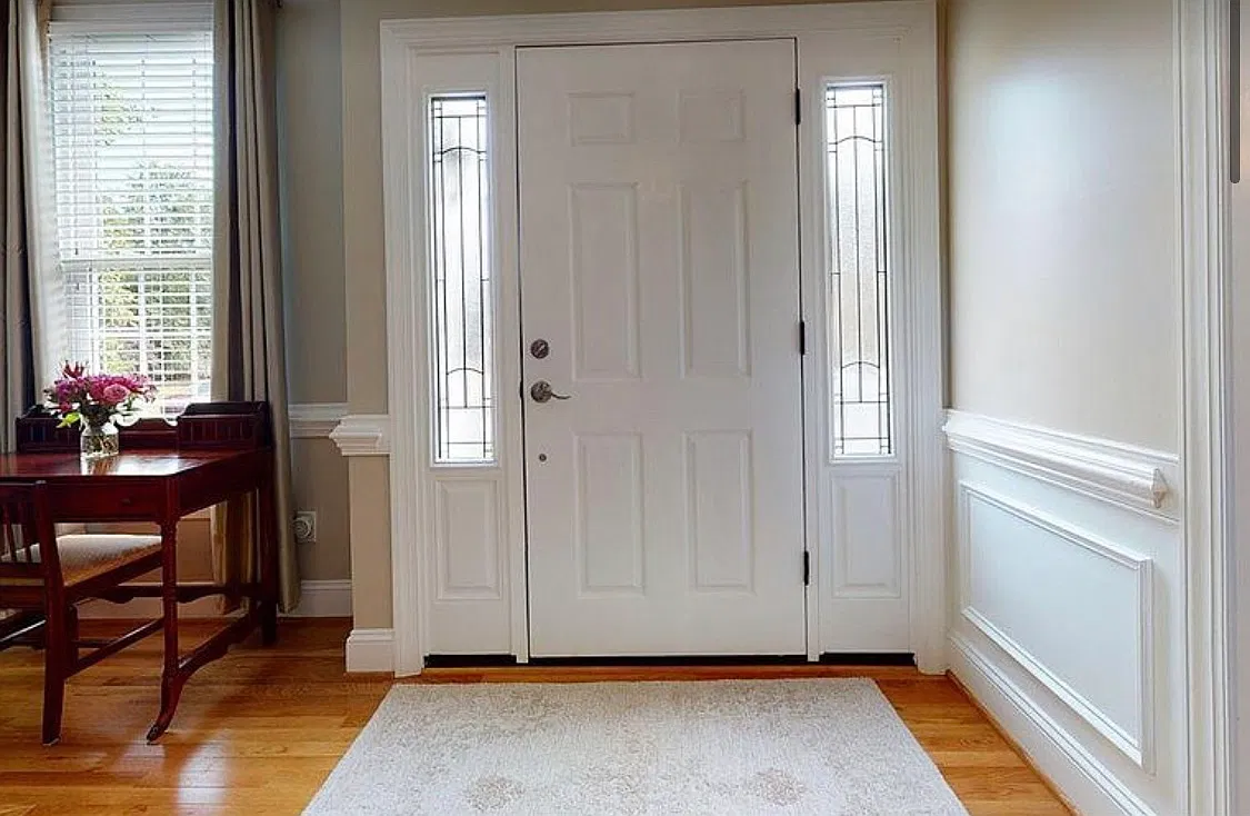 4 bed, 2.5 bath, 2460 sqft, $2,750 — Photo 2