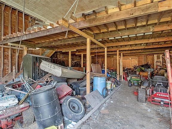 3rd image of 1357 Ridge Rd #6