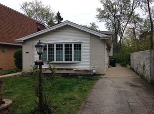 510 Hibbard Rd, Wilmette, IL 60091