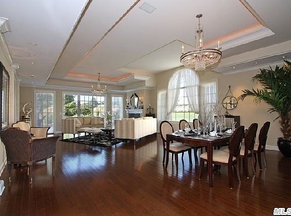 5th image of 302 Madeira Blvd