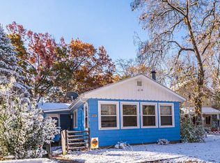 W1049 Violet Rd, Pell Lake, WI 53128