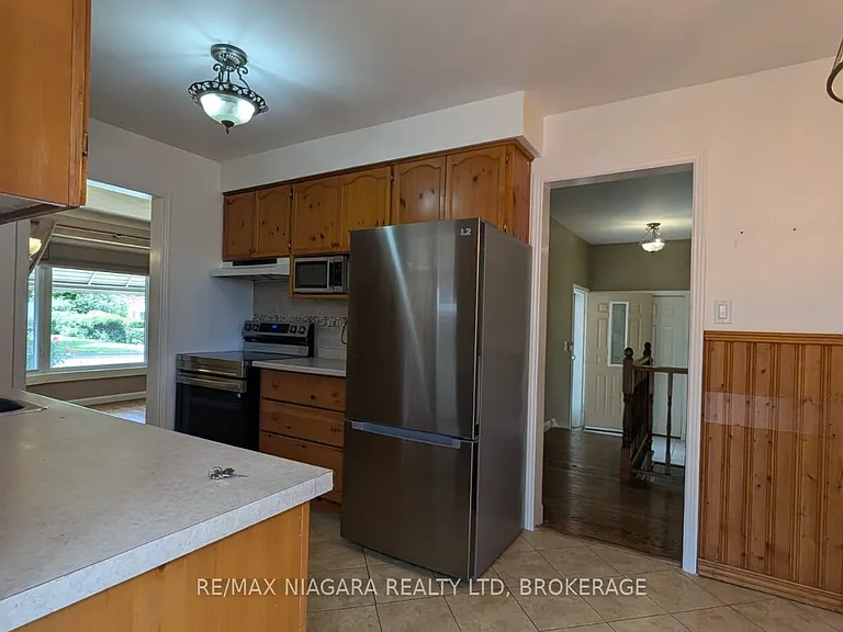 624 Bunting Rd — Photo 5