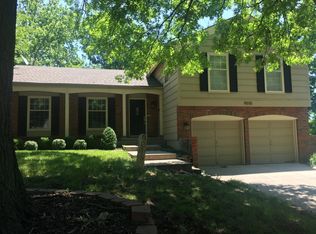 9015 Grant St, Overland Park, KS 66212