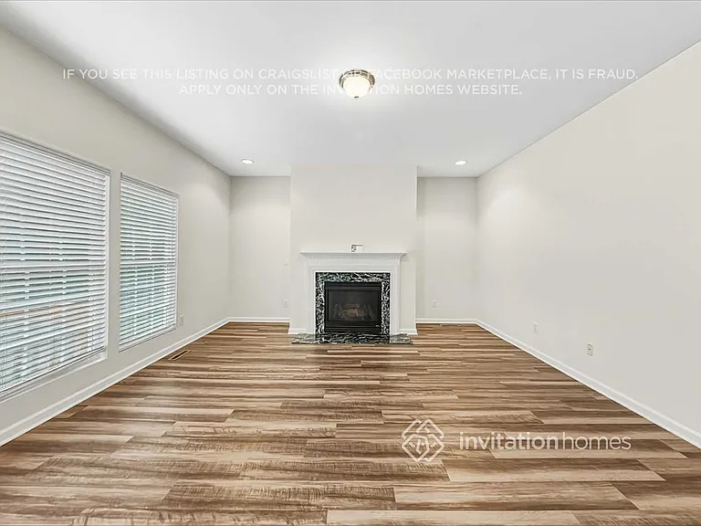 40 Luzelle Dr — Photo 5