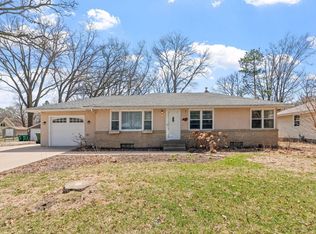 2824 Sherwood Rd, Mounds View, MN 55112