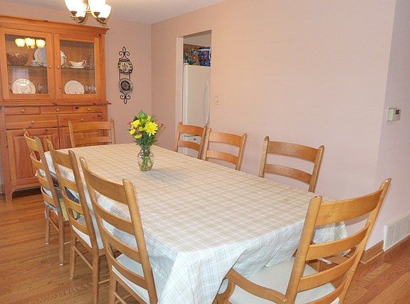 4th image of 10328 S Karlov Ave
