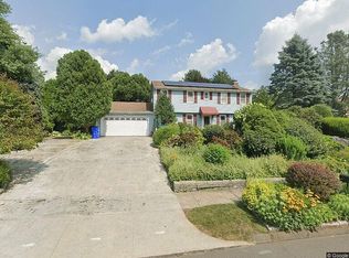 241 Cricket Knl, Wethersfield, CT 06109