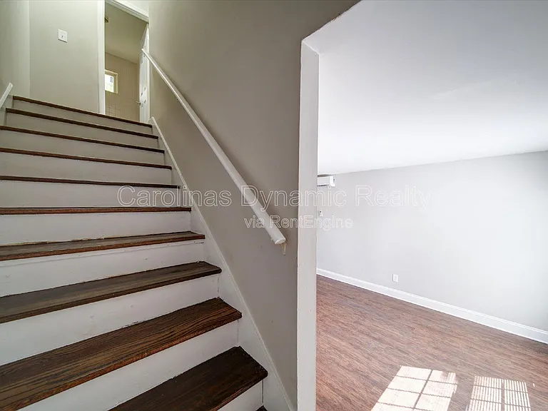 321 S Gardner Ave #6 — Photo 20