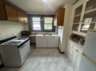 18 W Wyoming Ave APT 10, Melrose, MA 02176