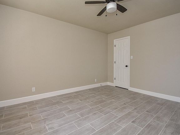 5th image of 6231 Great Oaks Dr
