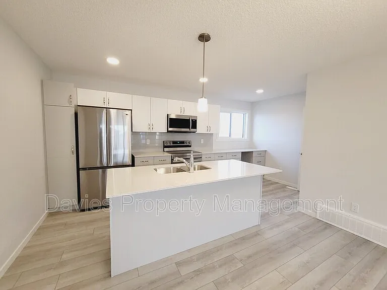 1083 Cy Becker Rd NW — Photo 5