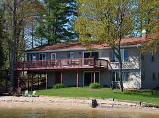 5015 Lakeview Dr, Interlochen, MI 49643