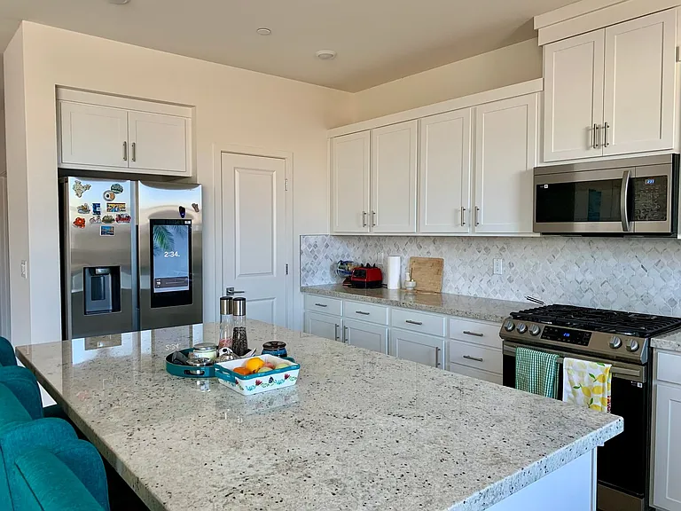 2050 Brighton Dr — Photo 37