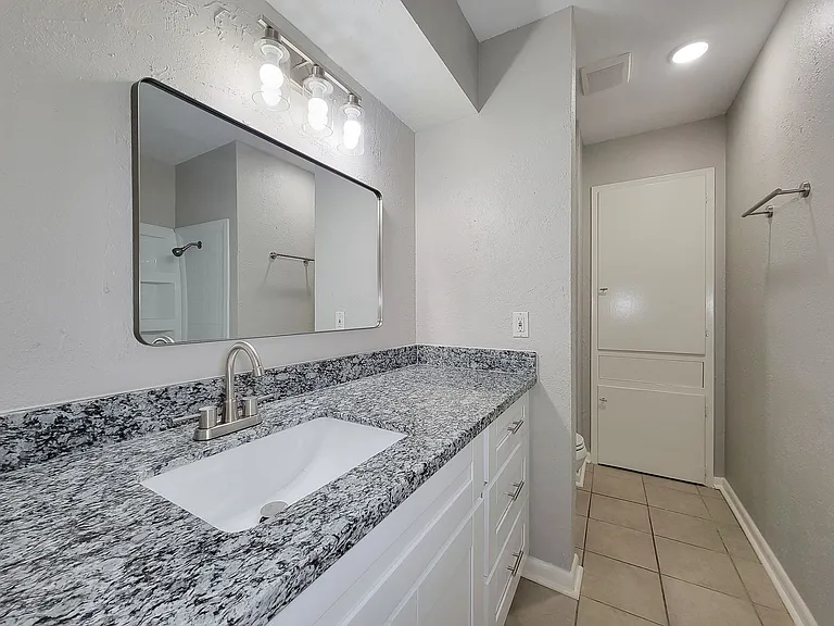1803 Cypress Dr — Photo 34