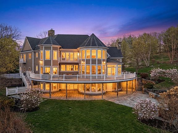 2nd image of 68 Prospect Hill Rd