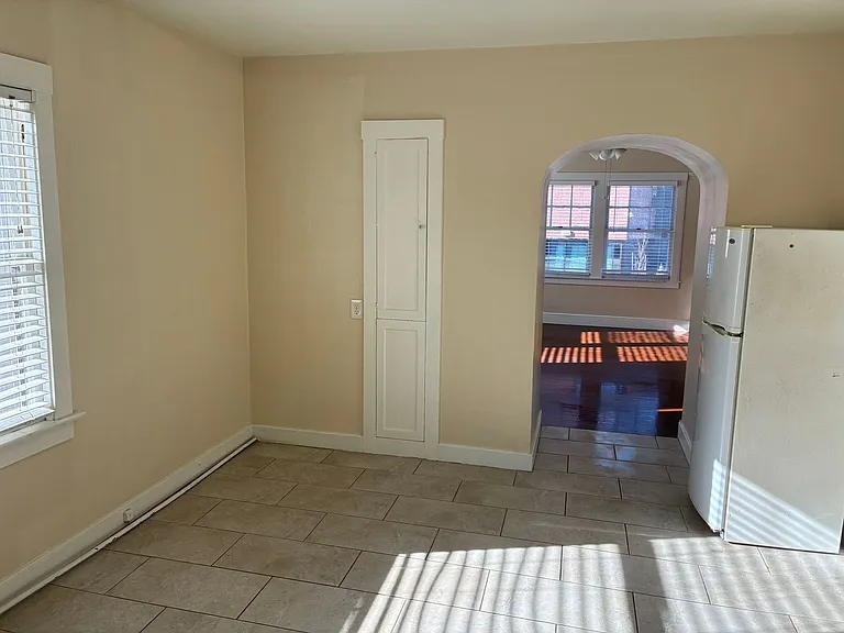 2060 Sutterville Rd — Photo 12