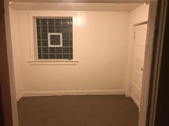 4th image of 224 N Austin Blvd #B1
