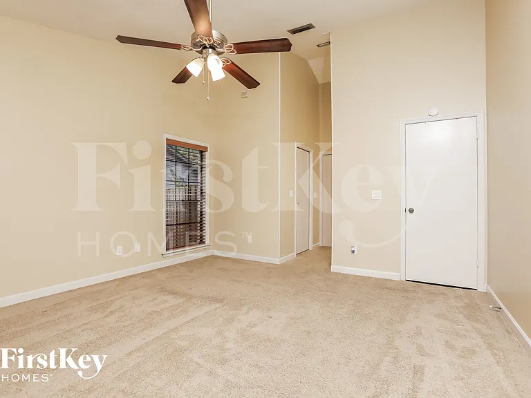 2229 Bluff Oak St — Photo 8