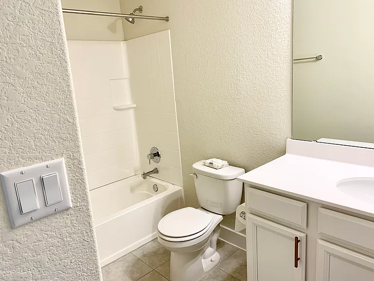 15810 Odair St — Photo 28