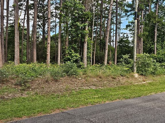 4th image of Green Meadow Trl