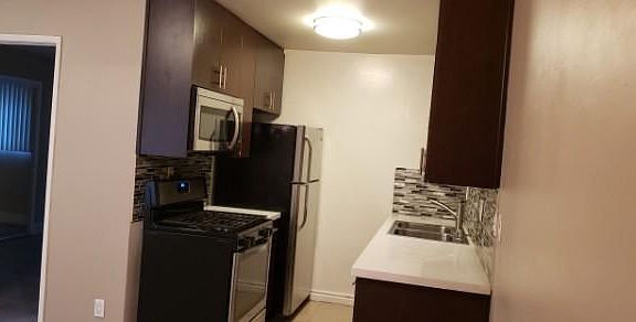 4th image of 18605 Clark St APT 9