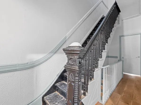 146a Hull Street image 3 of 43