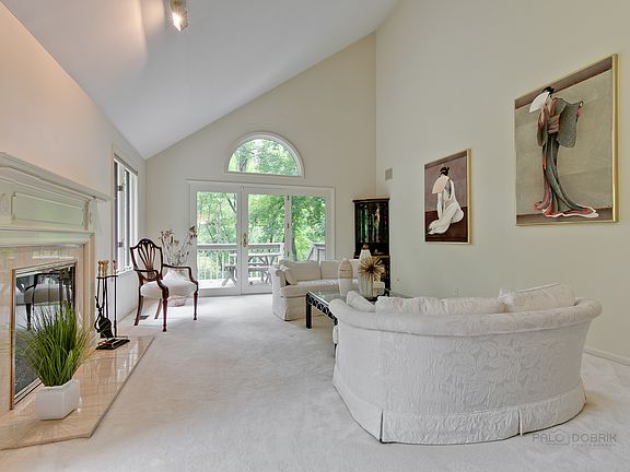 5th image of 1927 Forest Creek Ln