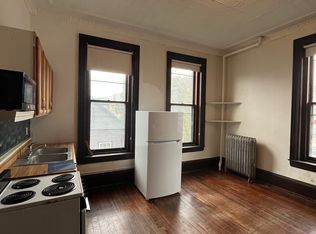 182 Pearl St APT 7, Burlington, VT 05401