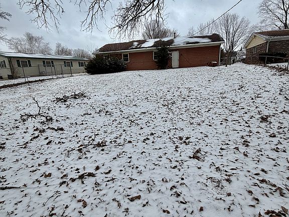 3rd image of 815 Delmar Rd