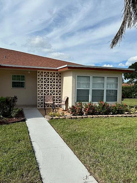 Building Photo - 4585 NW 3rd St #D