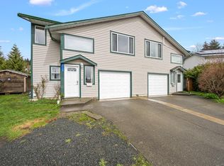 2775 Myra Pl #B, Courtenay, BC V9N 8S6