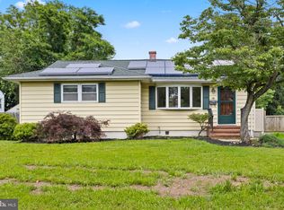 15 Kilmer Dr, Ewing, NJ 08638