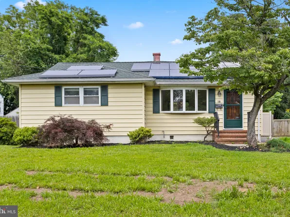 15 Kilmer Dr, Ewing, NJ 08638