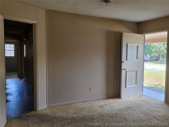 5th image of 838 Montclair Rd