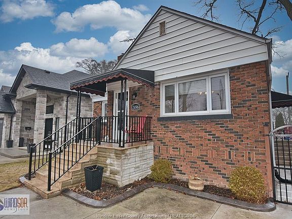 3rd image of 2496 Byng Rd