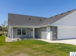 1346 Birchwood Dr, New Ulm, MN 56073
