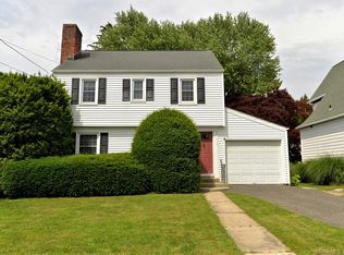 7 Roger Ave, Danbury, CT 06810