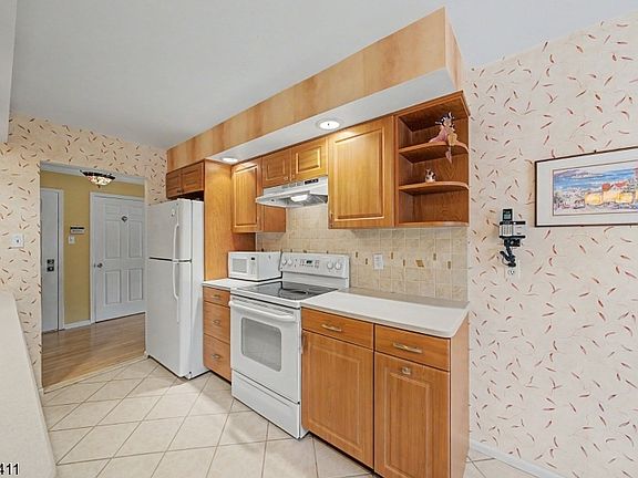 4th image of 20 C Foxwood Dr