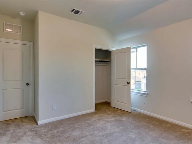 15900 Cessida St — Photo 31