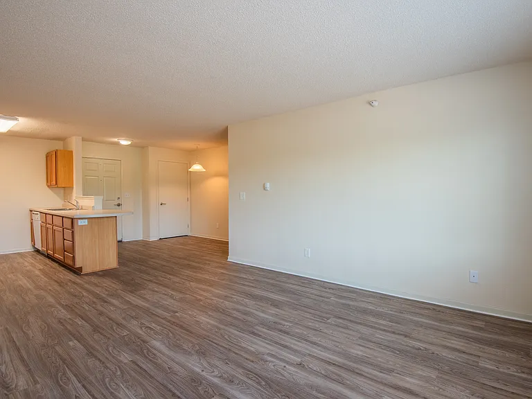 Washington Village West — Photo 6