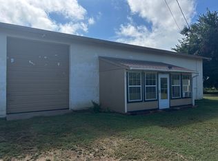 1214 Desvoignes Rd, Denison, TX 75021