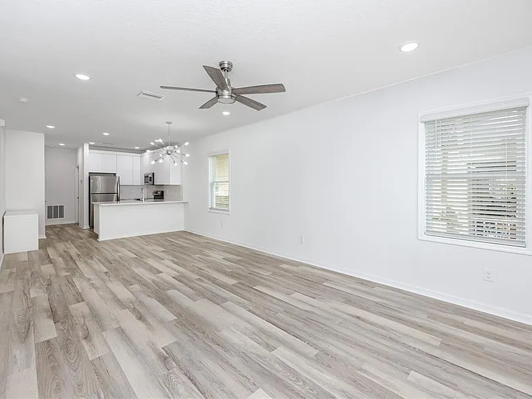 915 E 15th Ave #1 — Photo 10