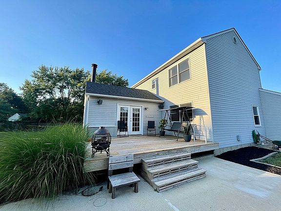 4th image of 908 Waterlilly Ln