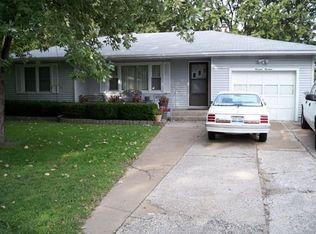 1919 Florence St, Cahokia, IL 62206