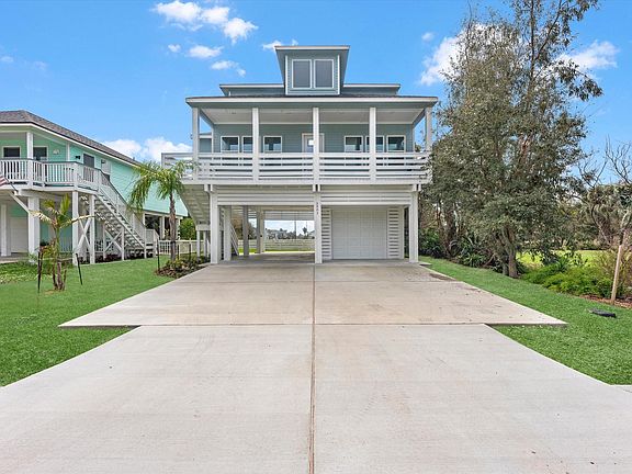 2nd image of 3903 Pirates Beach Cir
